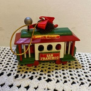 🎁 Vintage San Francisco, Powell & Market trolley wooden ornament